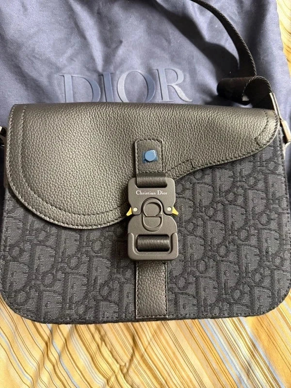 Recensito da Lucia_M
